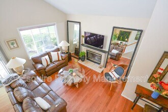 216 Camino Toluca in Camarillo, CA - Building Photo - Building Photo