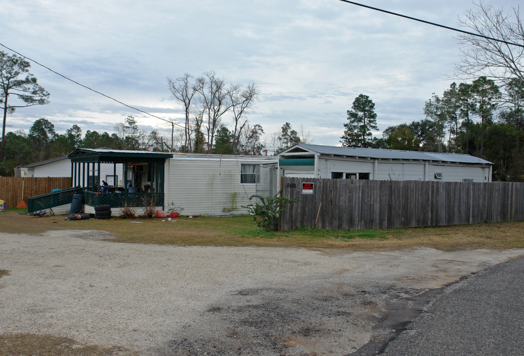 8676 Sharon Ln in Pensacola, FL - Building Photo