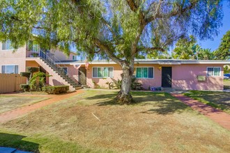 4278 Olney St in San Diego, CA - Foto de edificio - Building Photo