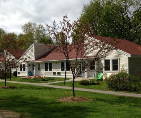 Hillview Apartments in Bethlehem, NH - Foto de edificio