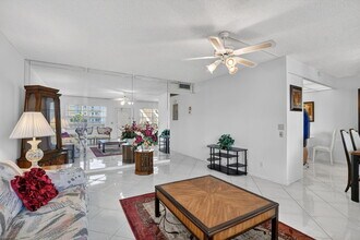 2035 Ainslie C in Boca Raton, FL - Building Photo - Building Photo