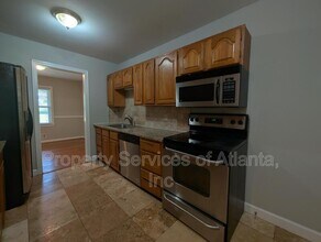 1061 Homewood Ct in Decatur, GA - Building Photo - Building Photo