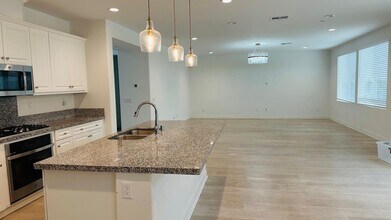 24814 Woodley Cir in Menifee, CA - Building Photo - Building Photo