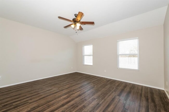 9117 SW 55th St in Oklahoma City, OK - Building Photo - Building Photo