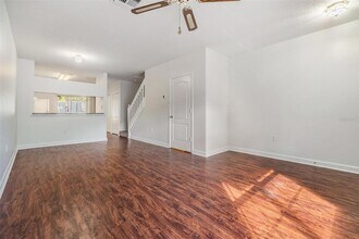 2248 Lake Woodberry Cir in Brandon, FL - Foto de edificio - Building Photo