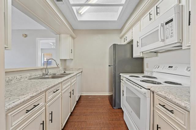 property at 714 Royal Crest Dr