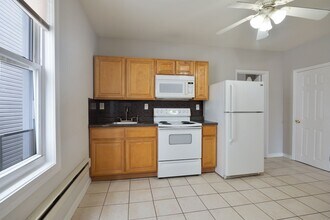 524 N Preston St in Philadelphia, PA - Building Photo - Building Photo