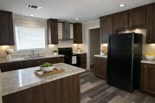 233 Barrow St in Apopka, FL - Building Photo