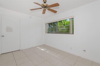 6075 N Sabal Palm Blvd, Unit 204 in Tamarac, FL - Building Photo - Building Photo