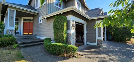 22943 SE 27th Ct in Sammamish, WA - Building Photo - Building Photo