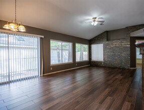 46 N Rushwing Cir, Unit 3-103 in Spring, TX - Building Photo - Building Photo