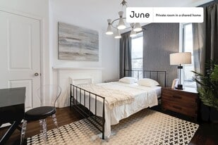 Room in Shared 4 bed/1 bath home in Brooklyn, NY - Building Photo