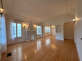 1439 S Holt Ave, Unit 1439 in Los Angeles, CA - Building Photo