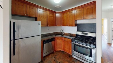 7149 160th St-Unit -5B in Queens, NY - Building Photo - Building Photo