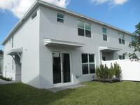 4378 Hammock Grove Dr in Lake Worth, FL - Foto de edificio - Building Photo