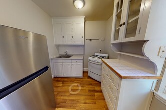 116 College Ave, Unit 28 in Somerville, MA - Foto de edificio - Building Photo