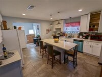 4604 Gunter St photo'