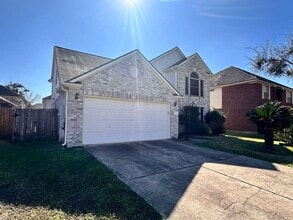 2203 Nashua Dr in Stafford, TX - Building Photo - Building Photo