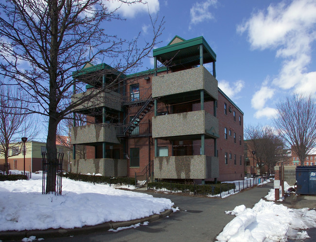 Toepfert Apartments in Holyoke, MA - Building Photo - Building Photo