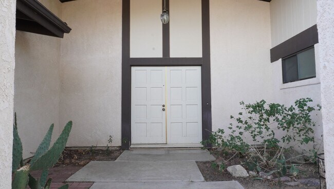801 Mamie St in Ridgecrest, CA - Building Photo - Building Photo