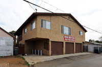 521 S Freeman St in Oceanside, CA - Building Photo - Building Photo