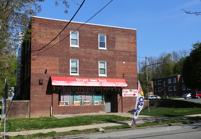 Wyndmoor Gardens in Philadelphia, PA - Foto de edificio - Building Photo