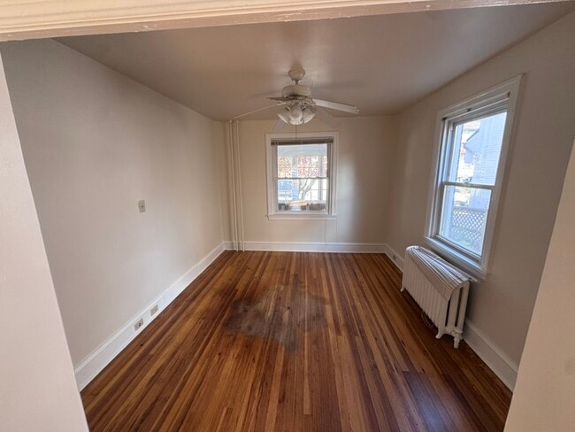 2714 E County Line Rd, Unit 1st Floor in Ardmore, PA - Foto de edificio - Building Photo