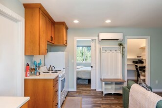 1041 NW Connell Ave in Hillsboro, OR - Building Photo - Building Photo