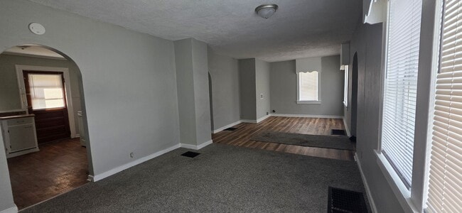 233 W School St in Anderson, IN - Building Photo - Building Photo