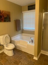 1120 Burning Bush Dr, Unit Basement apartment in Loganville, GA - Foto de edificio - Building Photo