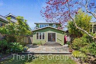 115 NE 51st St in Seattle, WA - Building Photo - Building Photo