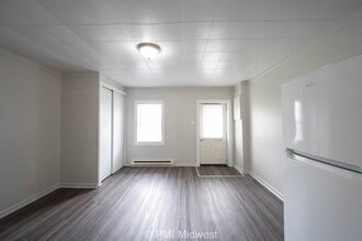 2142 W US Hwy 40 in Greenfield, IN - Building Photo - Building Photo