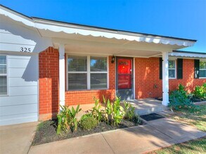 325 E Cedar Ln in Mustang, OK - Building Photo - Building Photo