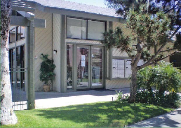 Mile Square in Santa Ana, CA - Building Photo - Building Photo