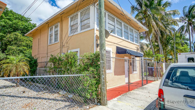 345 Sw 9 Ave in Miami, FL - Building Photo - Building Photo