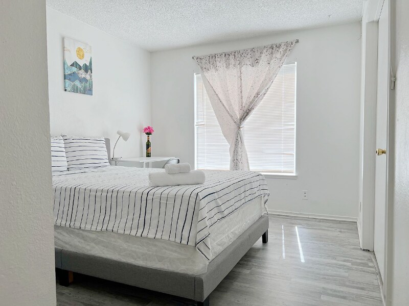 4594 Vía Torino in Las Vegas, NV - Building Photo