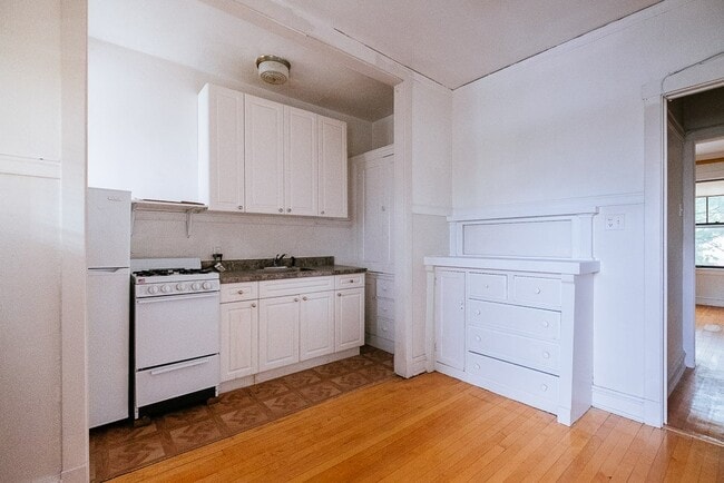 1917 W Winnemac Ave, Unit 3 in Chicago, IL - Building Photo - Building Photo