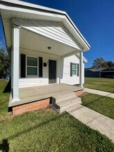 220 St George St in Lafayette, LA - Building Photo - Building Photo