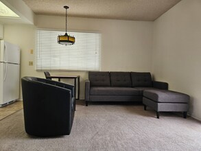 2921 Dee Ln in West Covina, CA - Building Photo - Building Photo