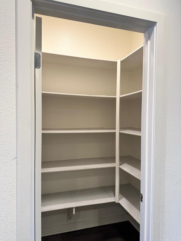 140 Farmhouse Dr in Simi Valley, CA - Building Photo - Building Photo