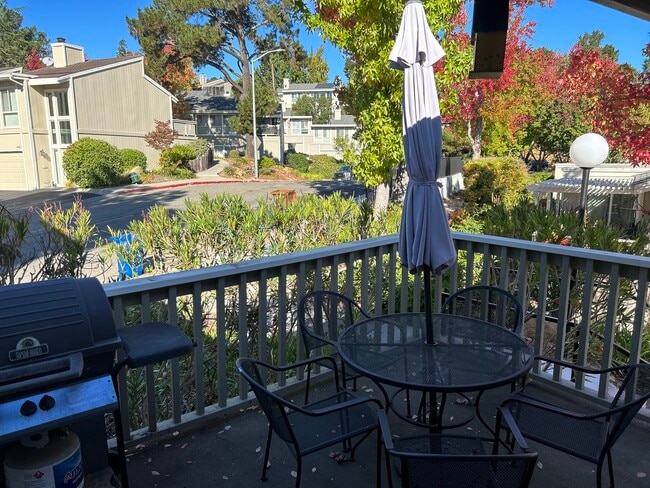 property at 407 Ridgeview Dr