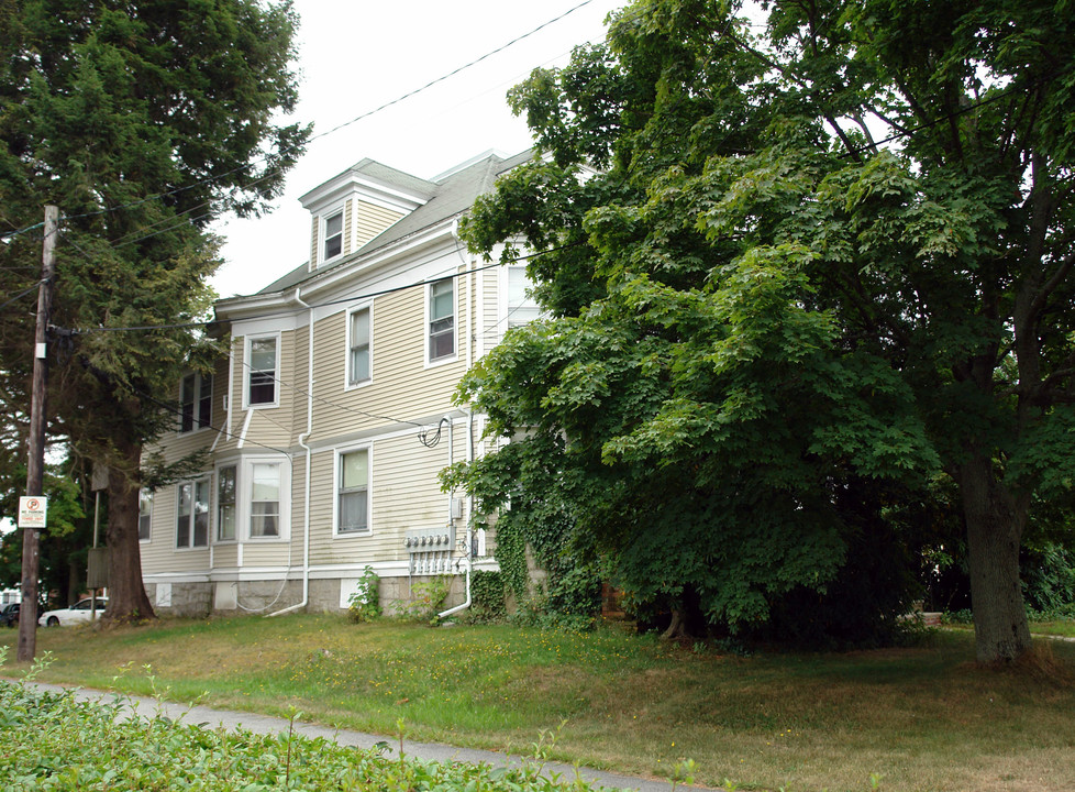 67 Pleasant St in Weymouth, MA - Building Photo