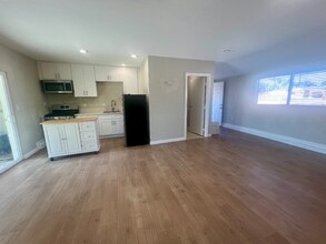 5385 Howard St in Ontario, CA - Building Photo - Building Photo