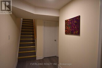 1 Shaftsbury Ave in Richmond Hill, ON - Building Photo - Building Photo