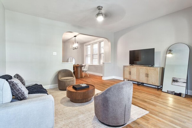 3649 N Whipple St in Chicago, IL - Building Photo - Building Photo