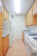 250 E 87th St in New York, NY - Building Photo - Building Photo