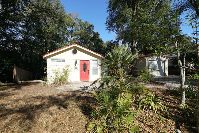 616 Cypress Dr in Niceville, FL - Building Photo - Building Photo