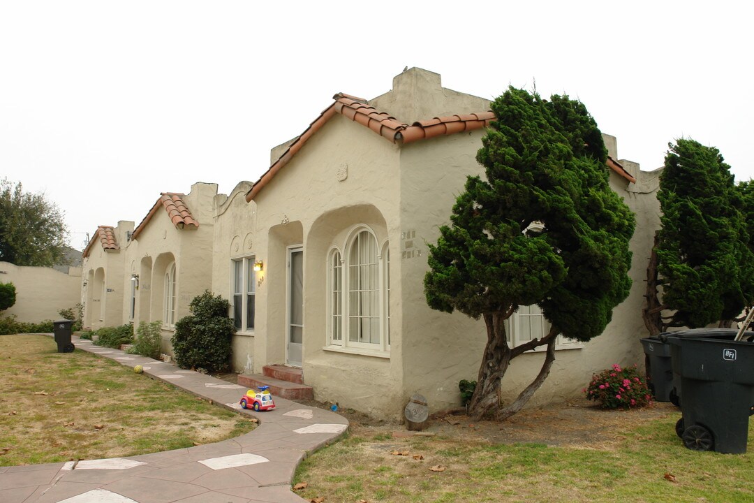 335 Riker St in Salinas, CA - Foto de edificio