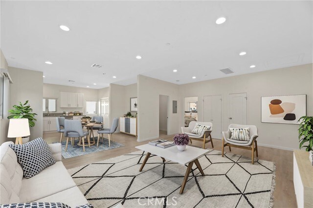 1409 N Hobart Blvd-Unit -103 in Los Angeles, CA - Building Photo