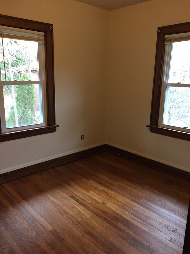 1510 Front St, Unit 4 in Cuyahoga Falls, OH - Foto de edificio - Building Photo